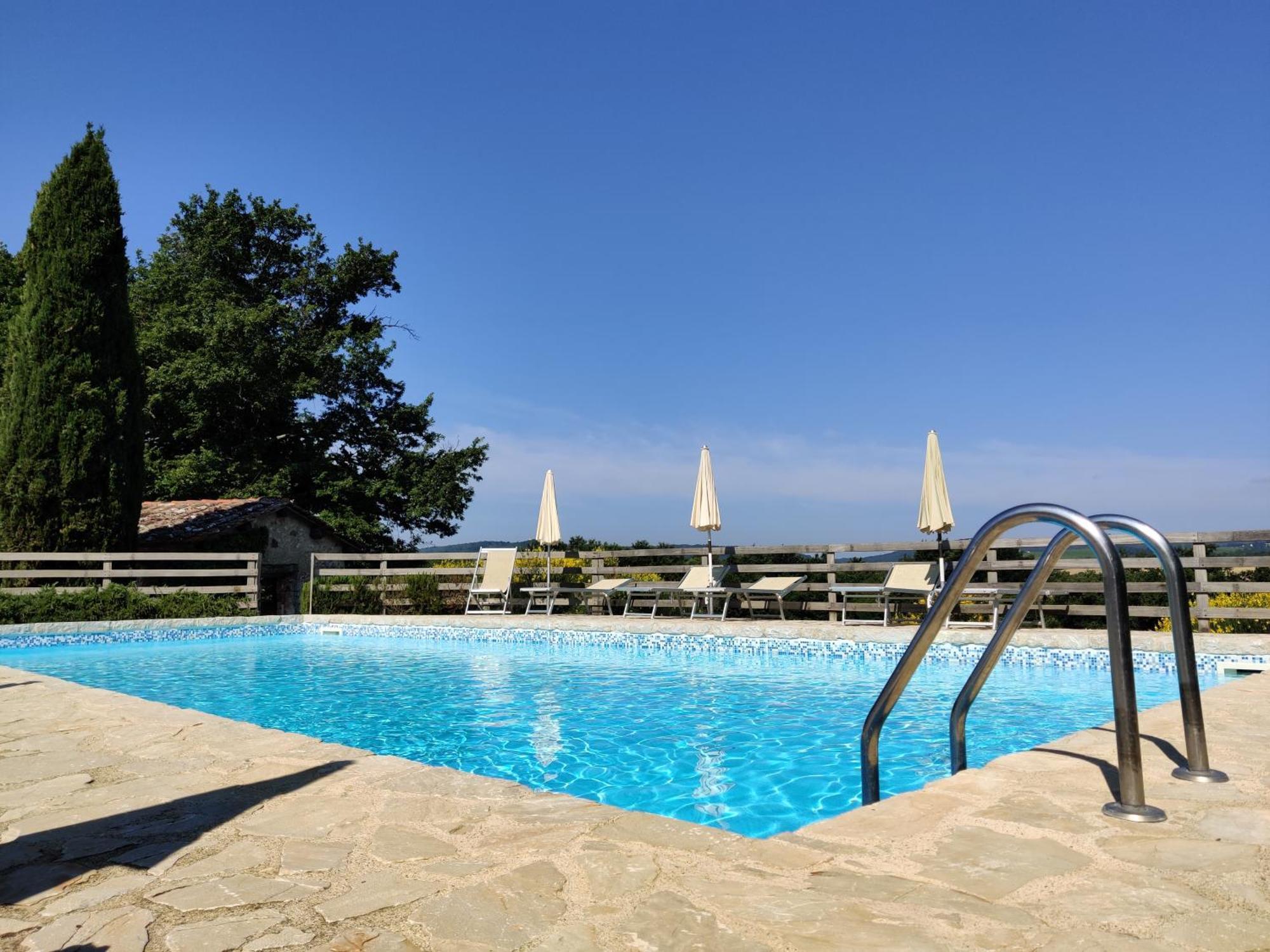 Fattoria Agriturismo Nerbona Casole dʼElsa Kültér fotó