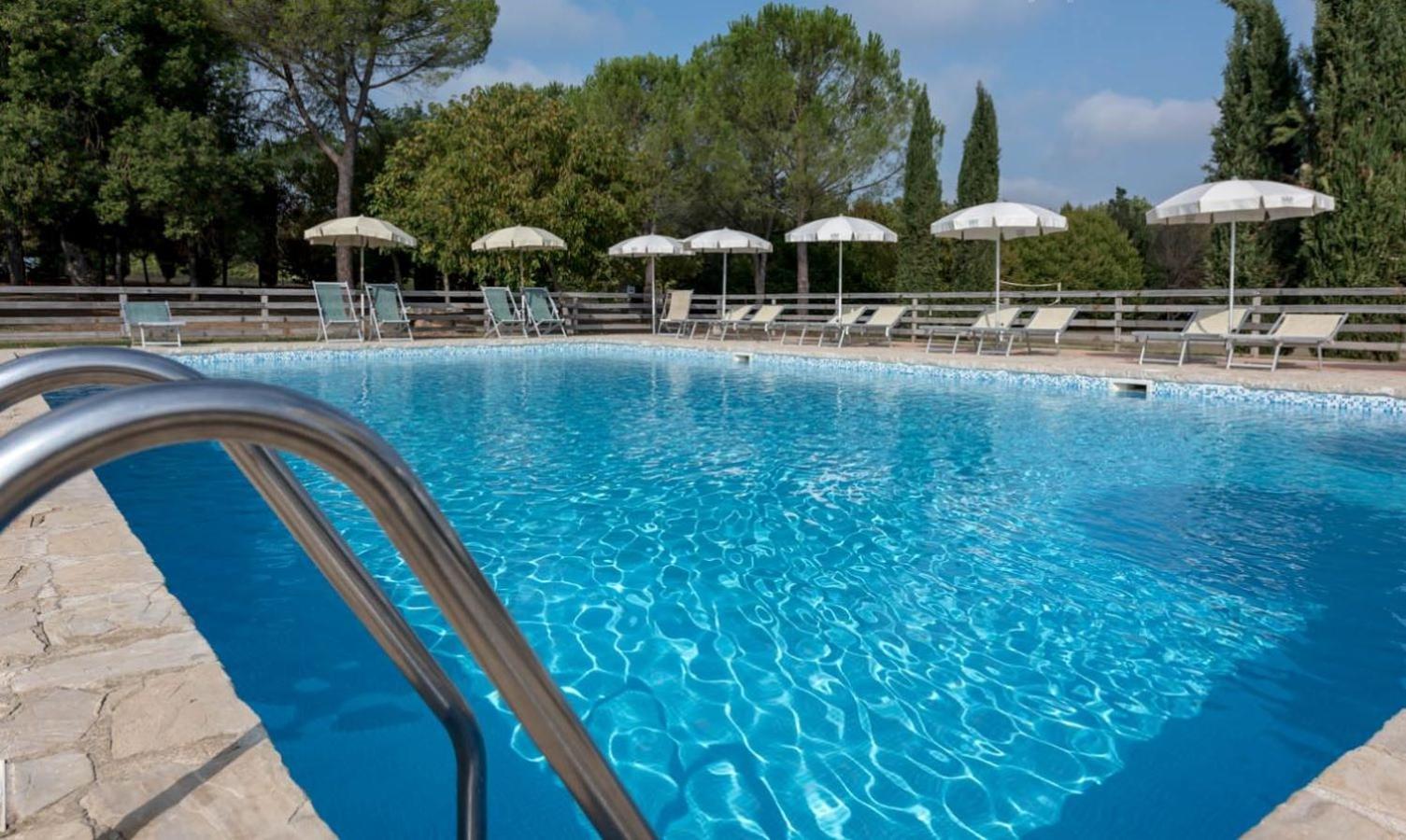 Fattoria Agriturismo Nerbona Casole dʼElsa Kültér fotó