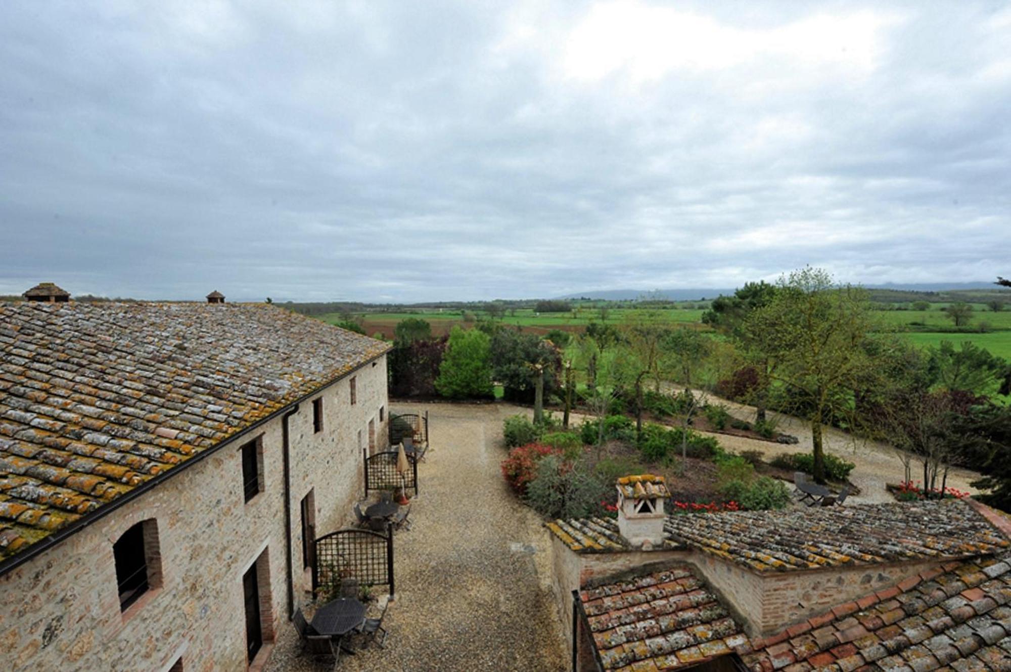Fattoria Agriturismo Nerbona Casole dʼElsa Kültér fotó