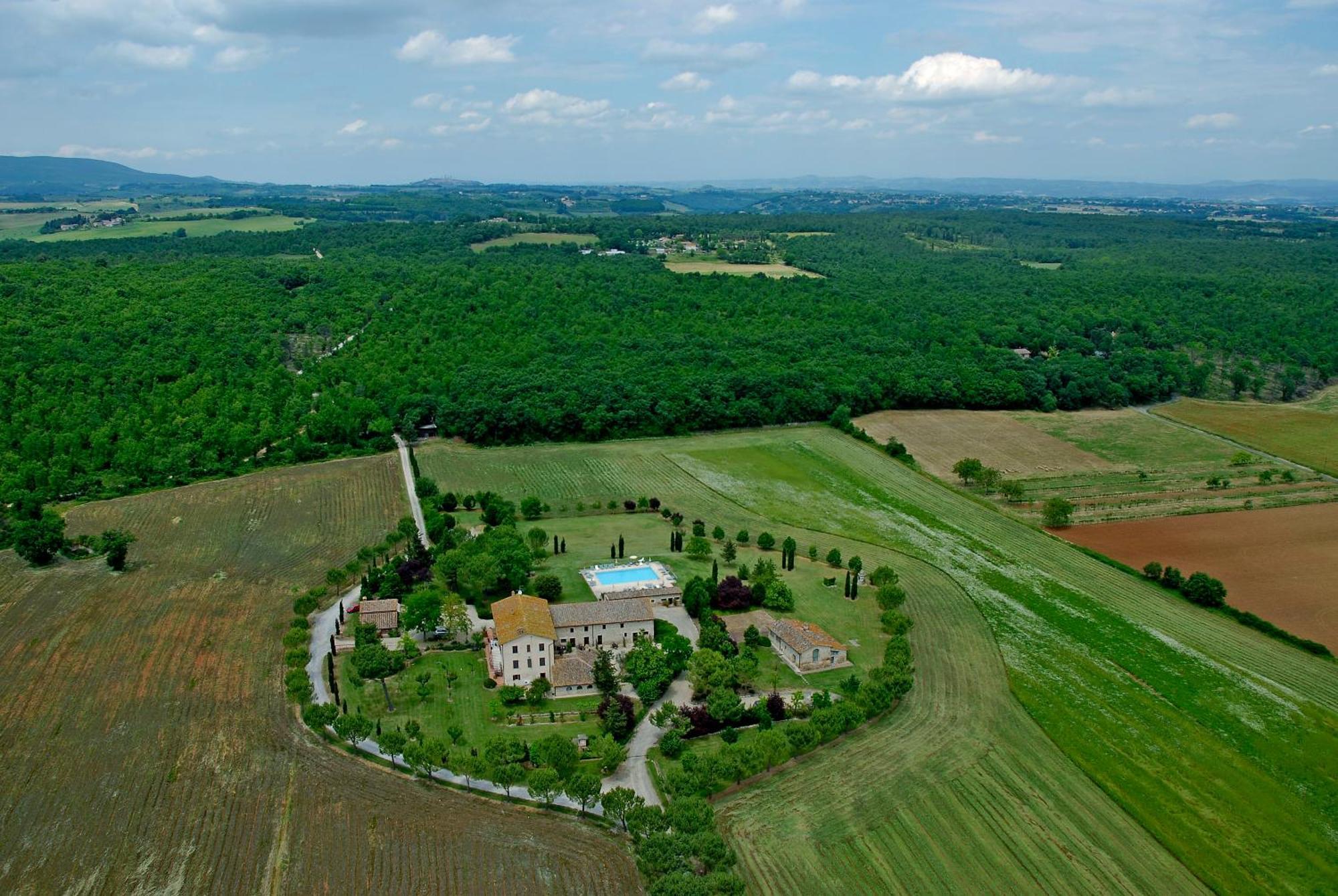 Fattoria Agriturismo Nerbona Casole dʼElsa Kültér fotó